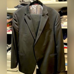 Men’s Tommy Hilfiger Suit worn once